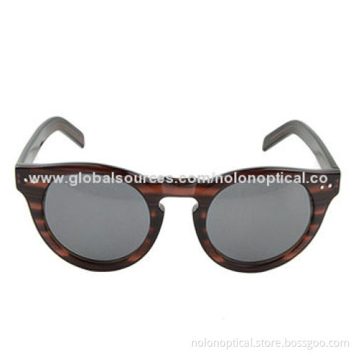 Acetate sun glasses with high quality, polarized lens in black color